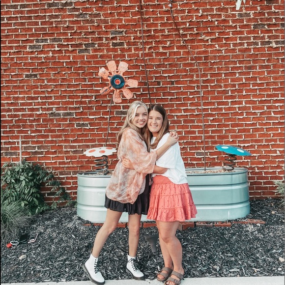 Meet your Posher, Helen - Picture 1 of 1